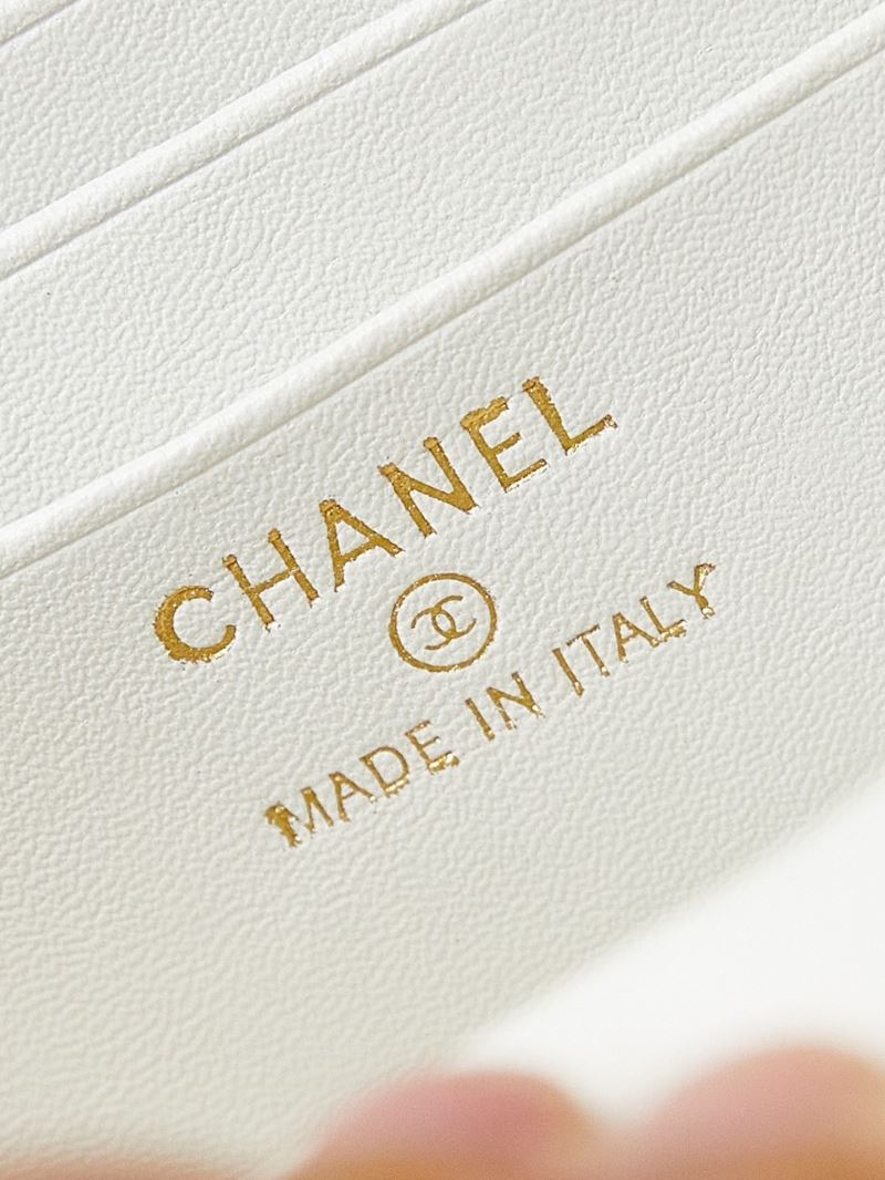 Ch**el cosmetic bags